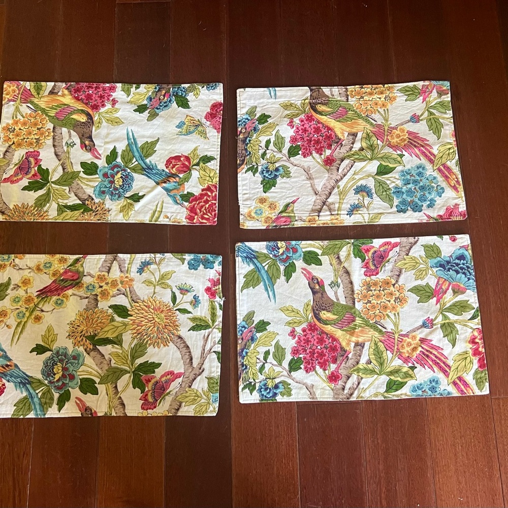 Luxe Horchow Summer Floral  Bird Print Placemats